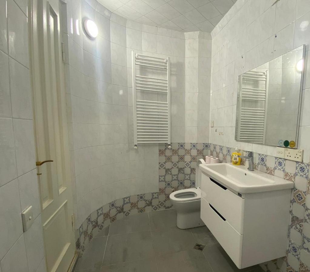 Spacious Dinamo Apartment Tbilisi Exteriör bild