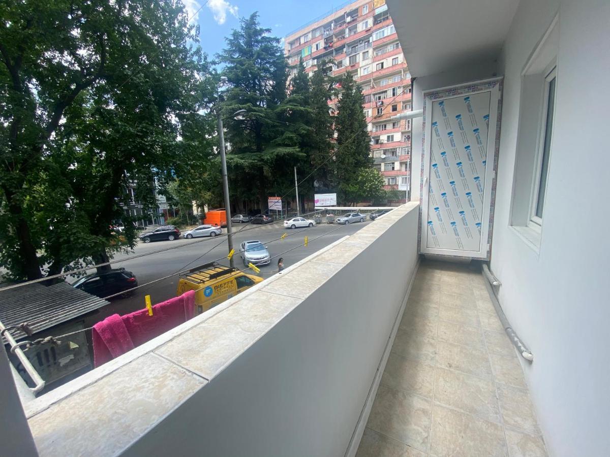 Spacious Dinamo Apartment Tbilisi Exteriör bild