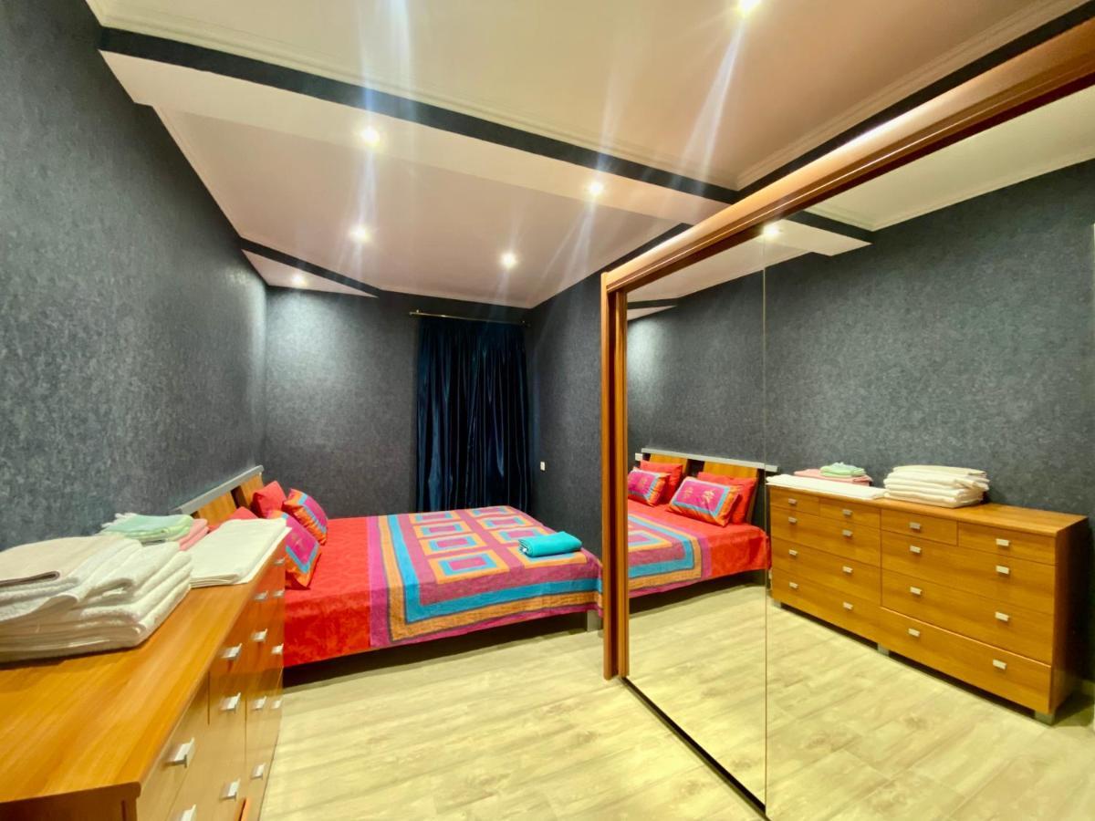 Spacious Dinamo Apartment Tbilisi Exteriör bild