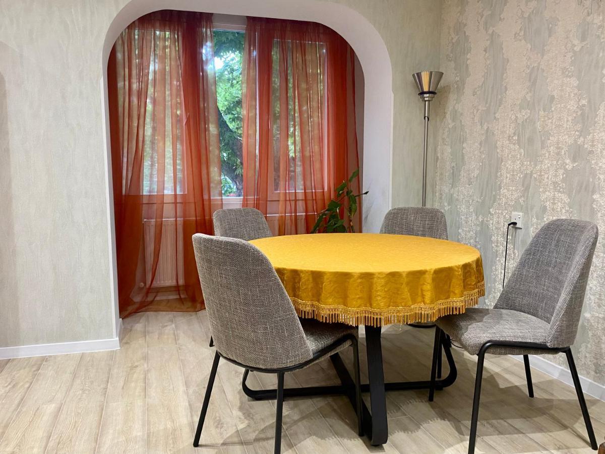 Spacious Dinamo Apartment Tbilisi Exteriör bild