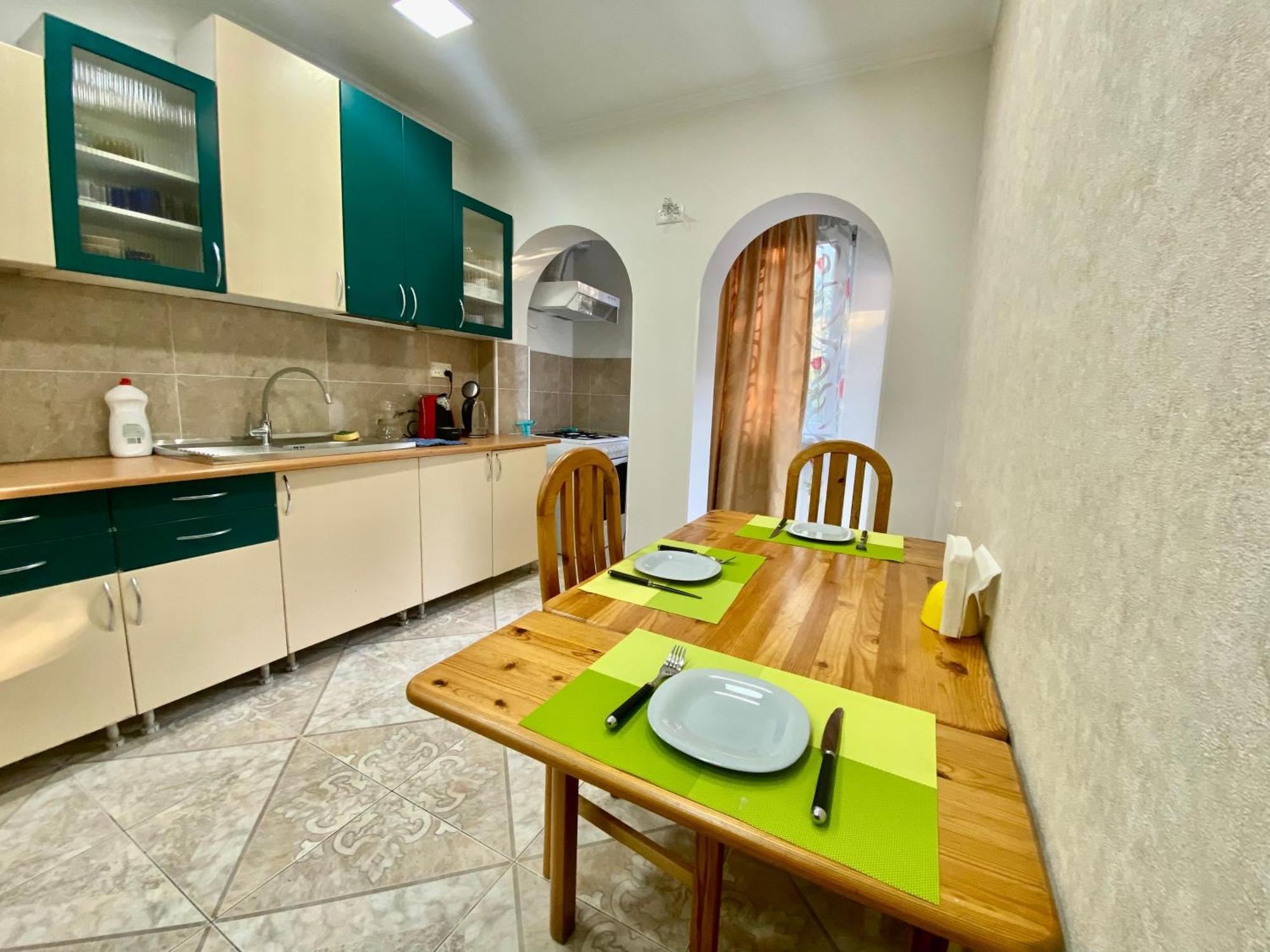 Spacious Dinamo Apartment Tbilisi Exteriör bild